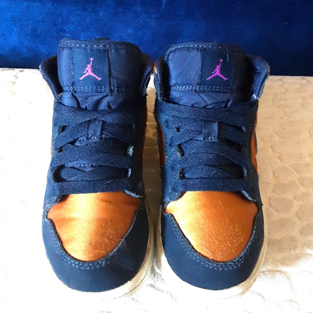 Boys sneakers
